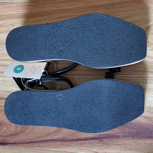 A New Day Nova cork bottom black sandals - Picture 4 of 5